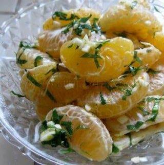 clementines with leaves clementines with leaves
